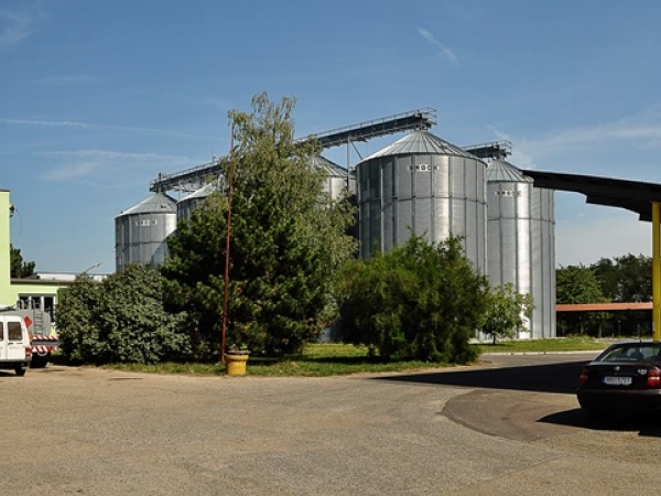 REF Agro-Měřín, a. s., Drnholec, 2009