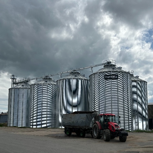 Nová italská sila FRAME - modernizace skladovací technologie v Agrovysočina, a.s.